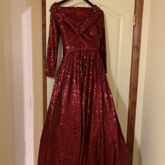 Tiffany designs sequinned ball gown. - Picture 3 of 7